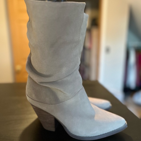 Jane and the Shoe Lisa Bootie - Picture 9 of 15